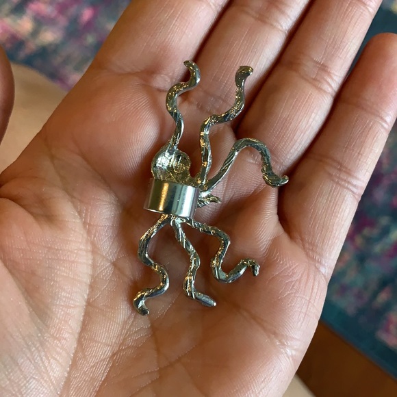 Octopus Ear Cuff - Picture 5 of 5